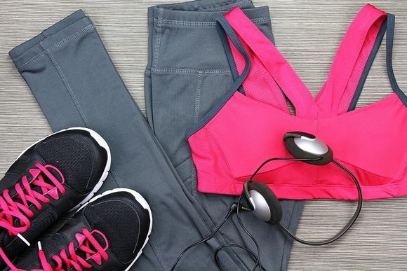 capi di abbigliamento casual per il tempo libero ed attività sportive