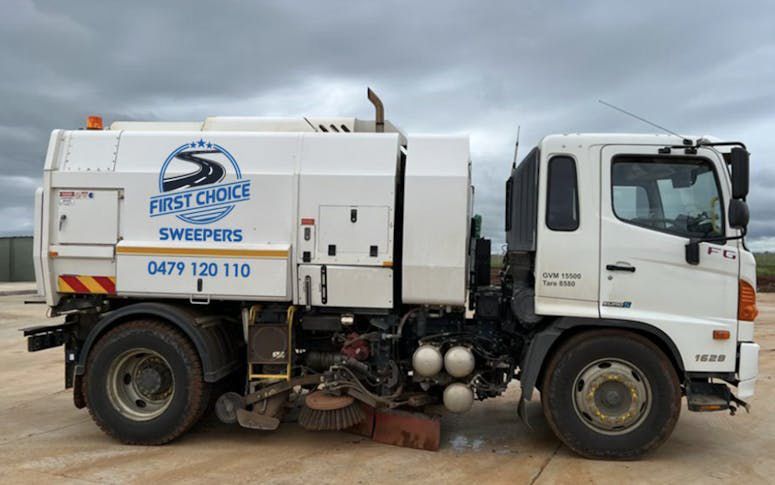 Road Truck Street Sweeper