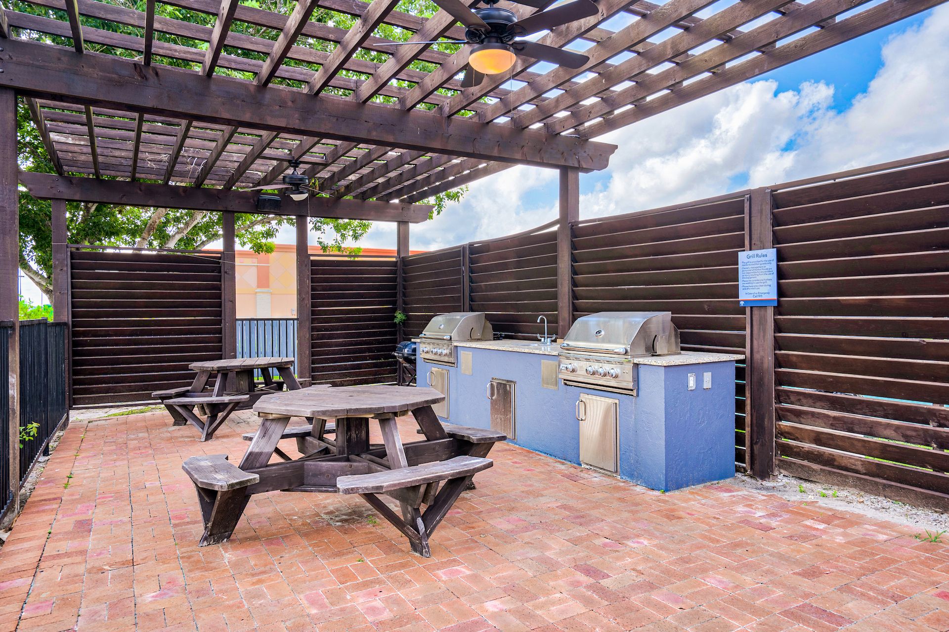 Gallery Apartment Complexes in South Side