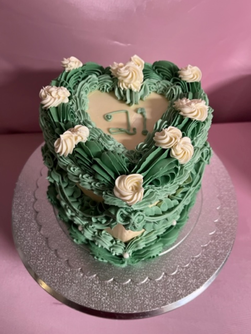 Products LORALS CAKES AND PASTRIES