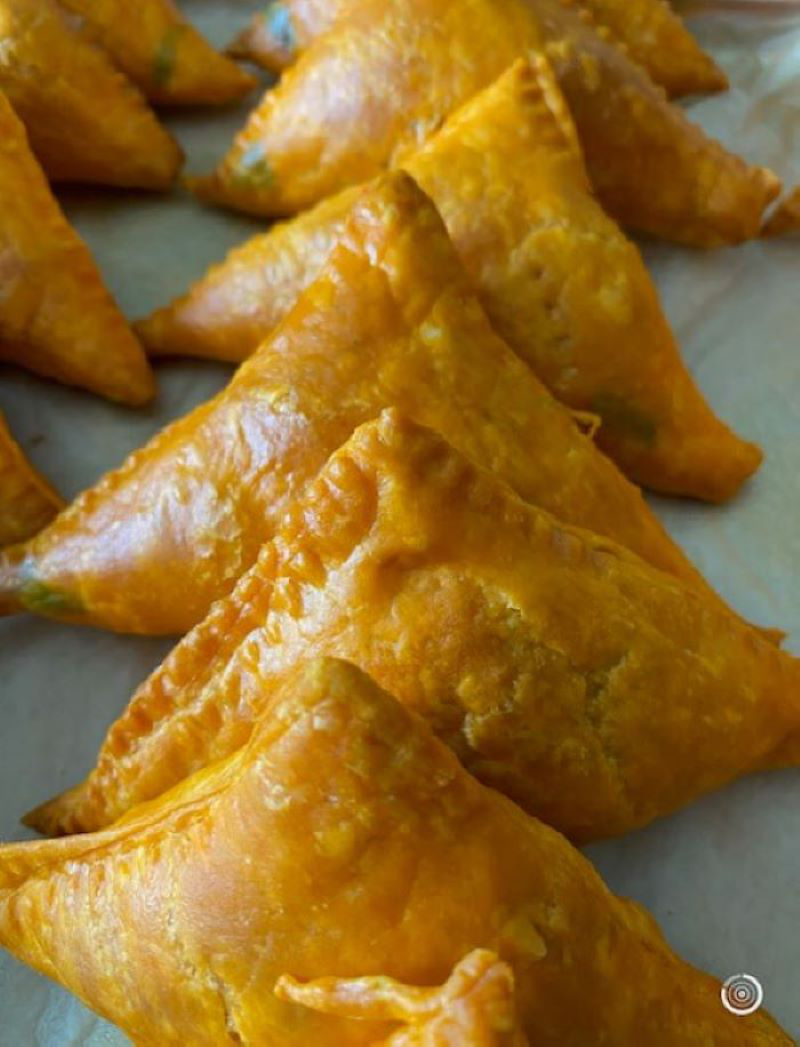 Products LORALS CAKES AND PASTRIES