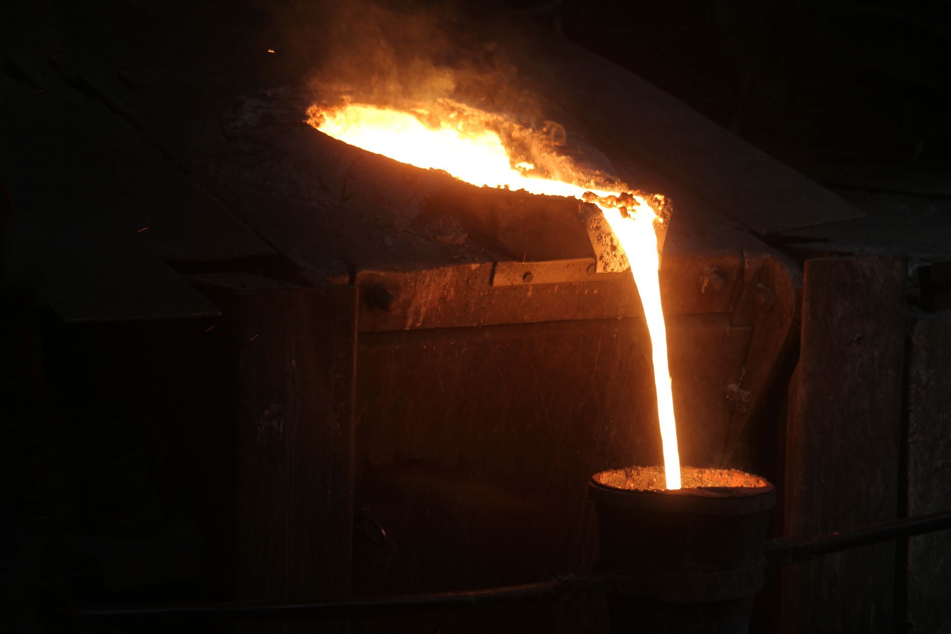 pouring sow mold stroudsburg foundry