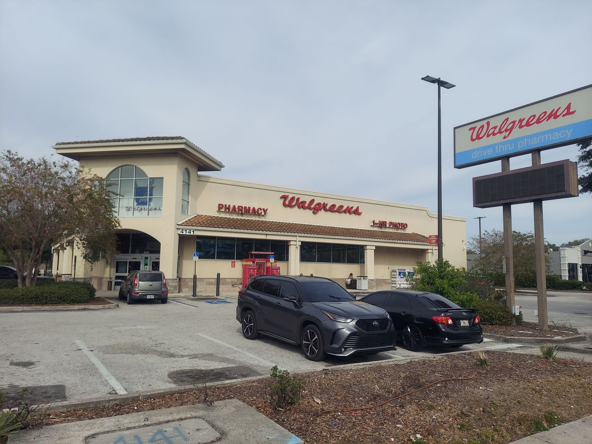 Walgreens - 4141 W Hillsborough Ave, Tampa