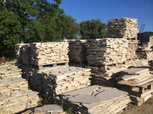 manufatti in pietra di Soleto per pavimentazioni e rivestimenti