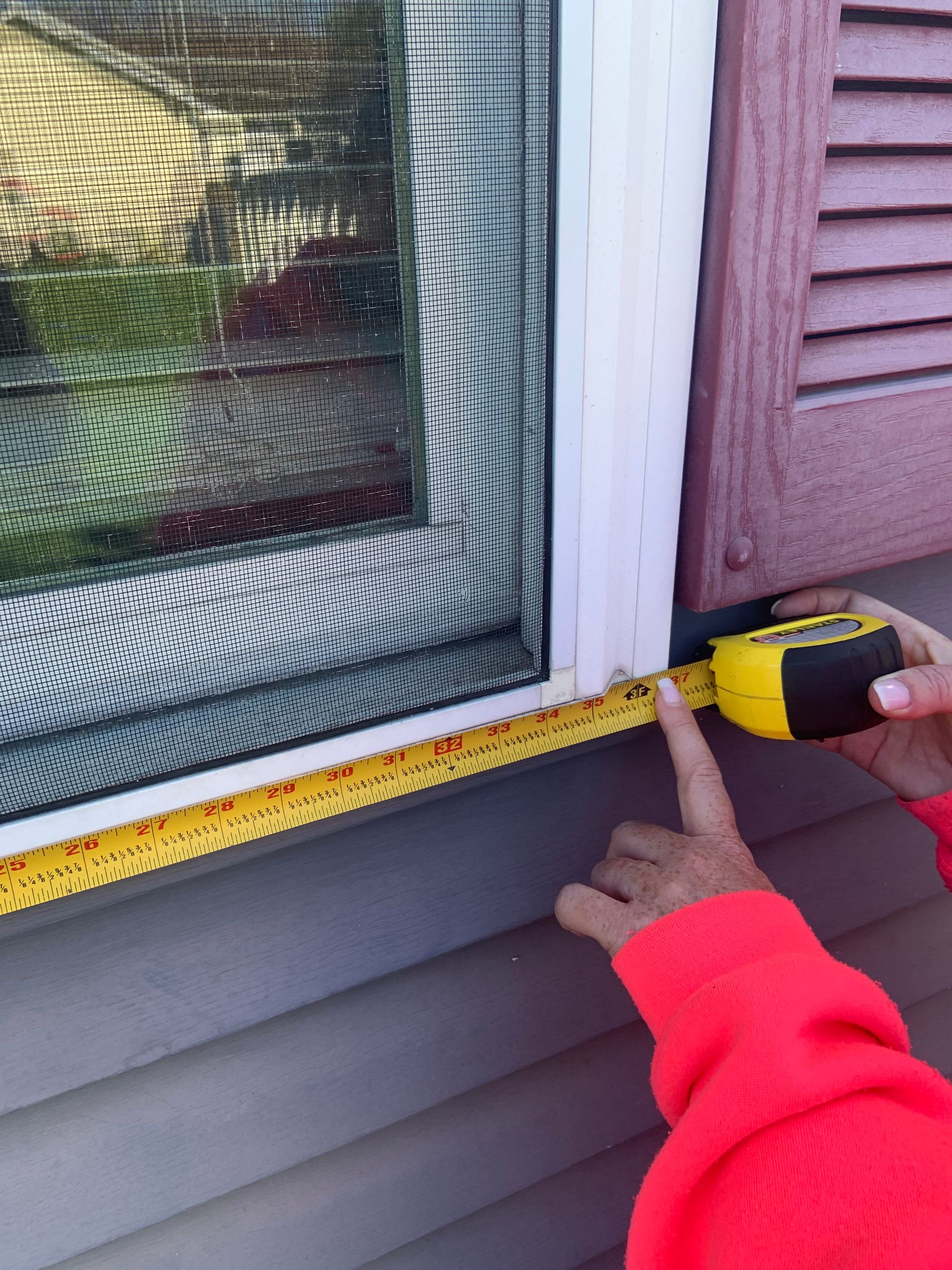 MagicClip the Magical Solution to Hanging Holiday Lights