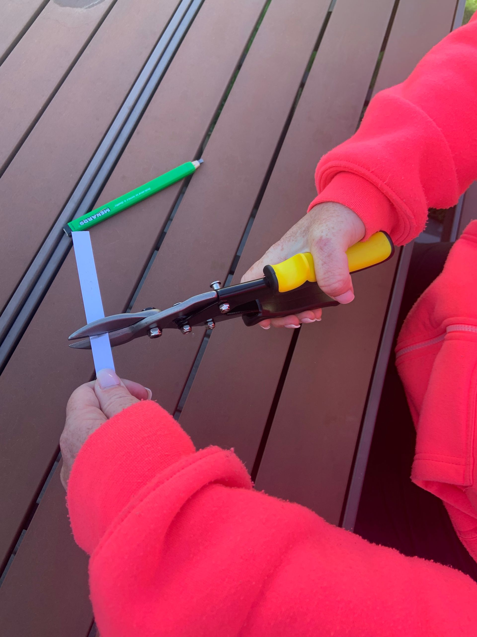 MagicClip the Magical Solution to Hanging Holiday Lights