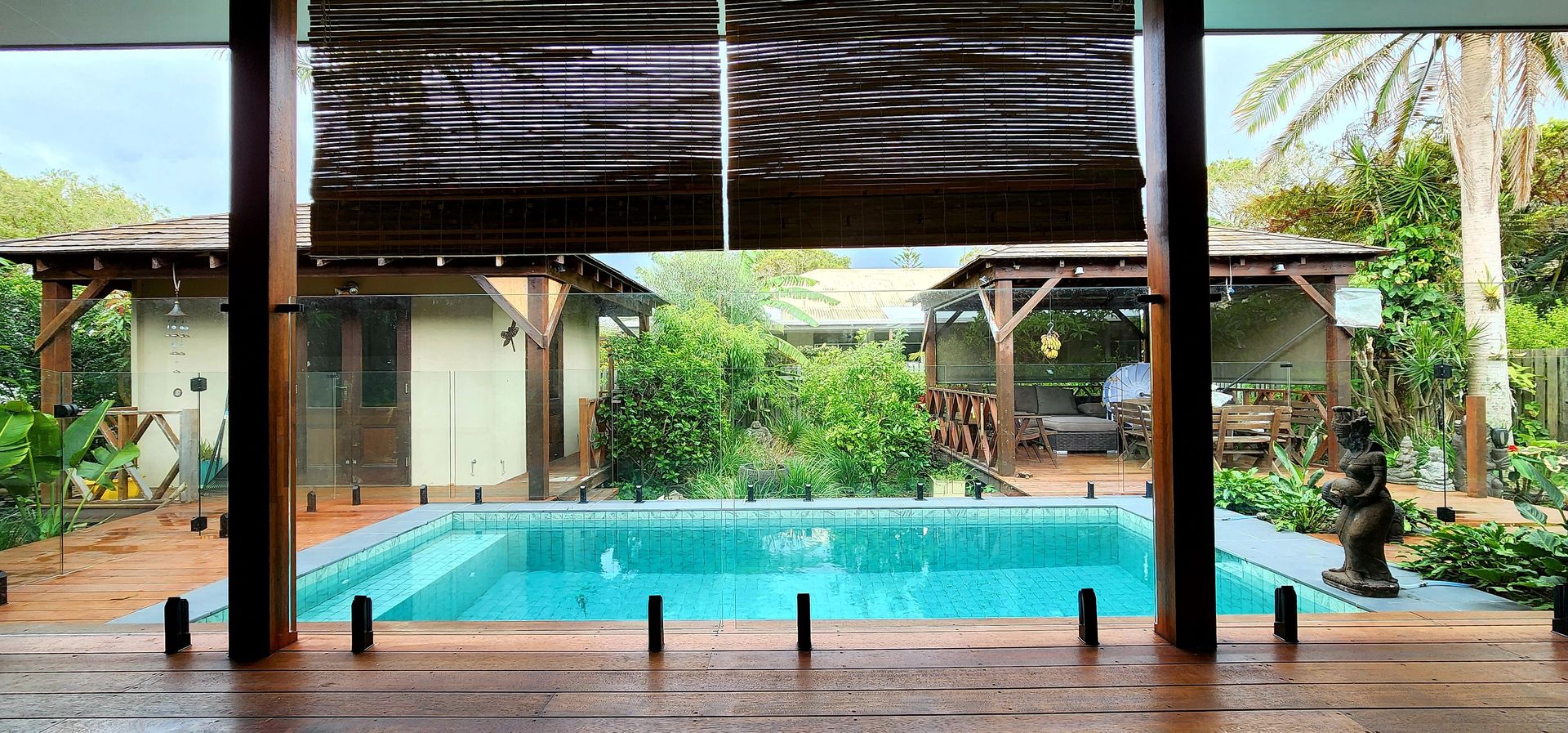 semi-frameless pool fencing