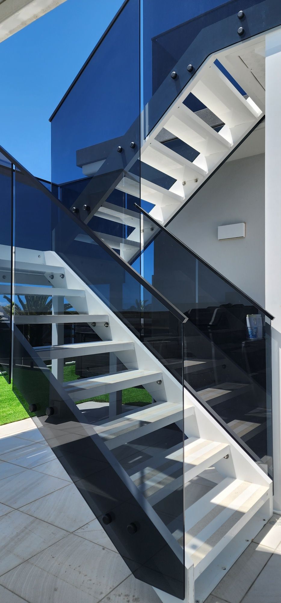 glass railing installation Gold Coast