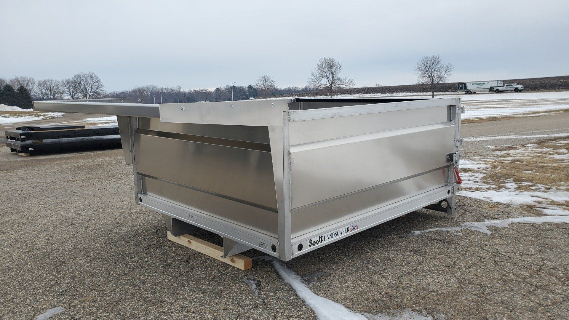 Aluminum Landscaper Smooth Exterior