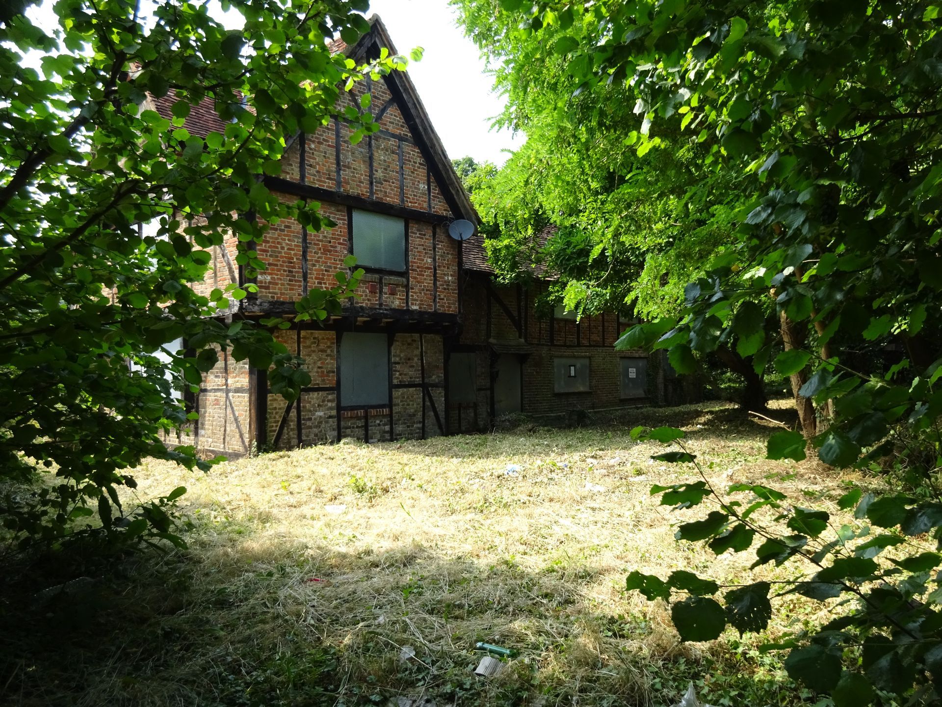 The same building 2018