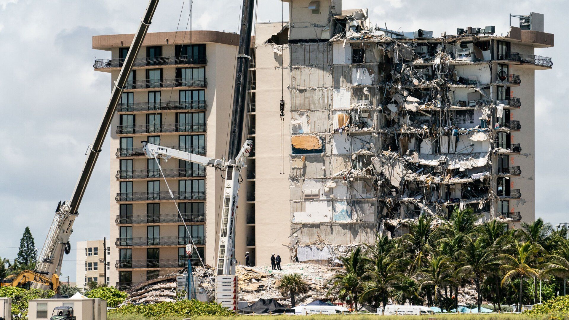 13-story Florida condo with basement issues leading to a progressive collapse. APEC dedicated to preventing structural risks.
