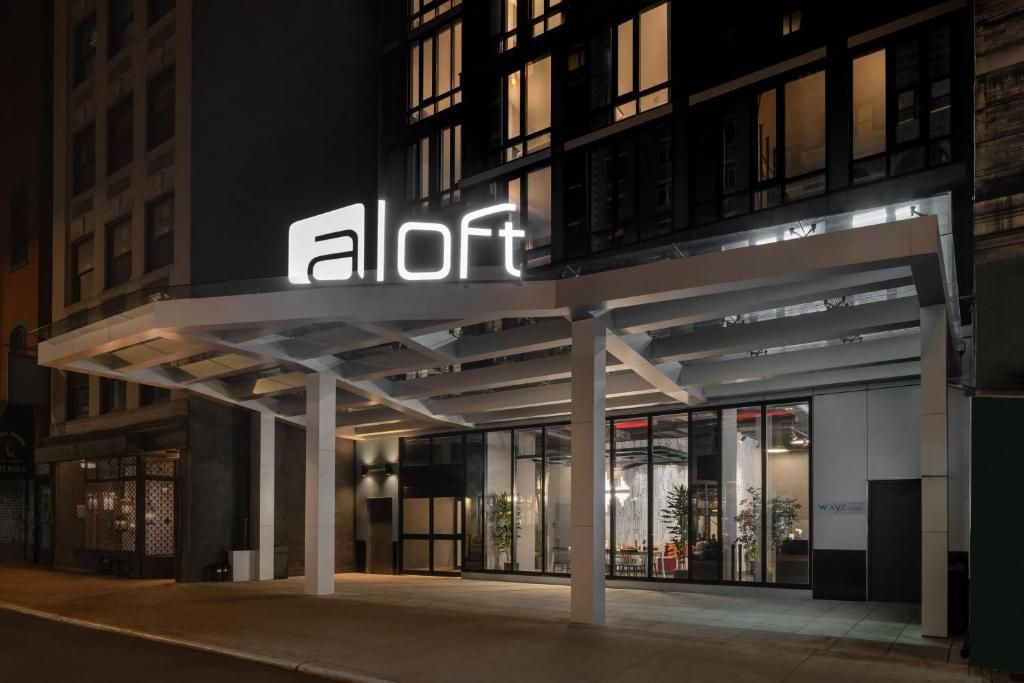 Aloft New York Chelsea new hotel opened 2024 132 West 28th Street Marriott Bonvoy bar fitness center