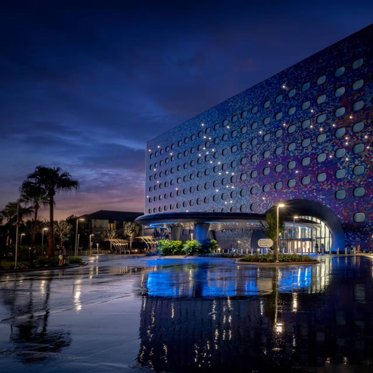 Universal Stella Nova Resort Orlando Florida opened January 2025 Epic Universe Prime Value hotel 750 rooms spaceship themed pool Early Park Admission