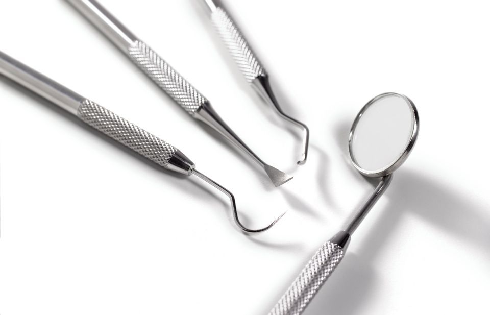 strumenti per igiene dentale
