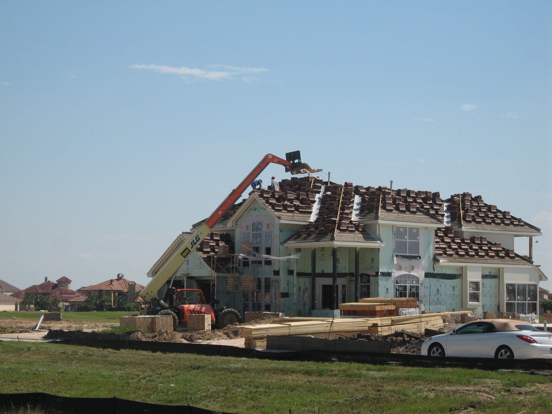 roofing experts handle a full service roofing system