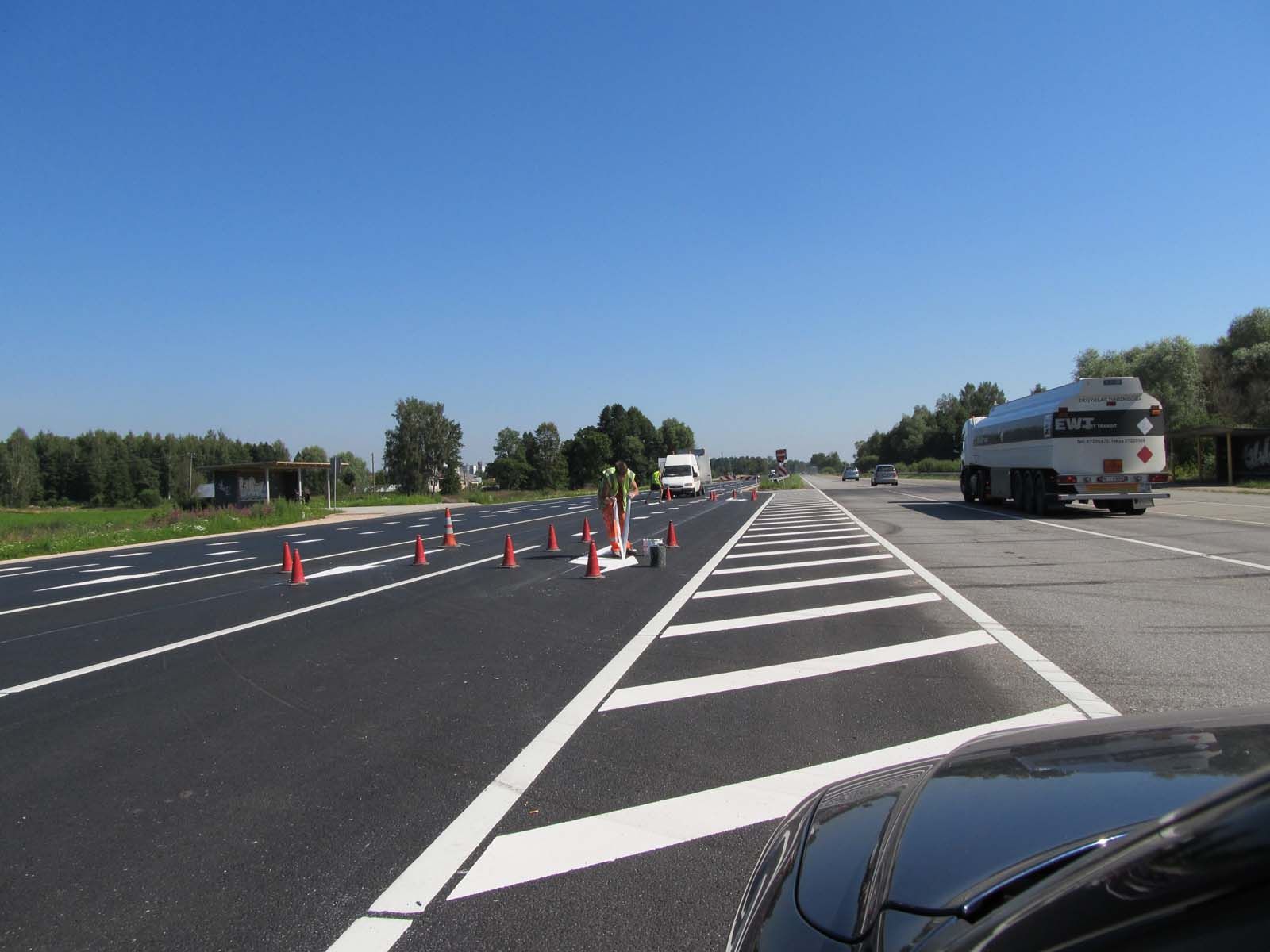 Ceļu horizontālie apzīmējumi
