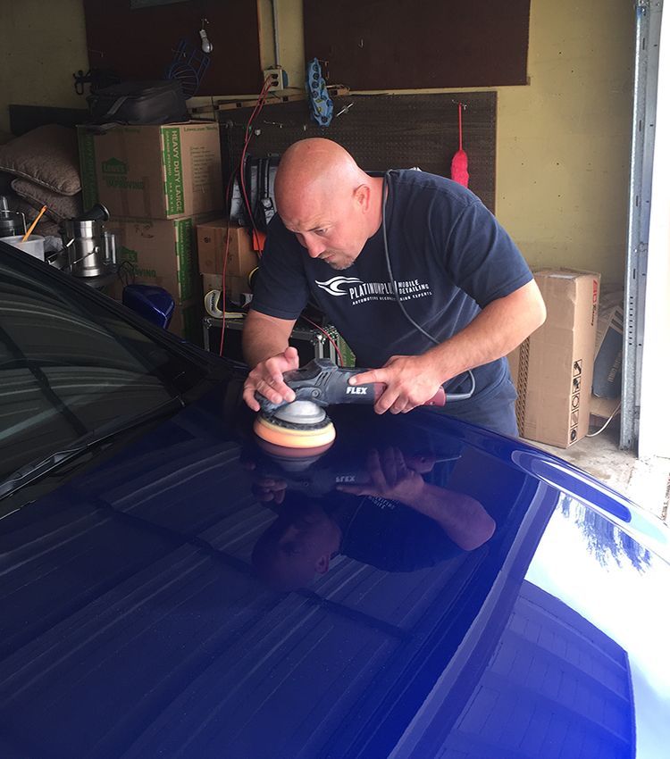 Joab polishing car