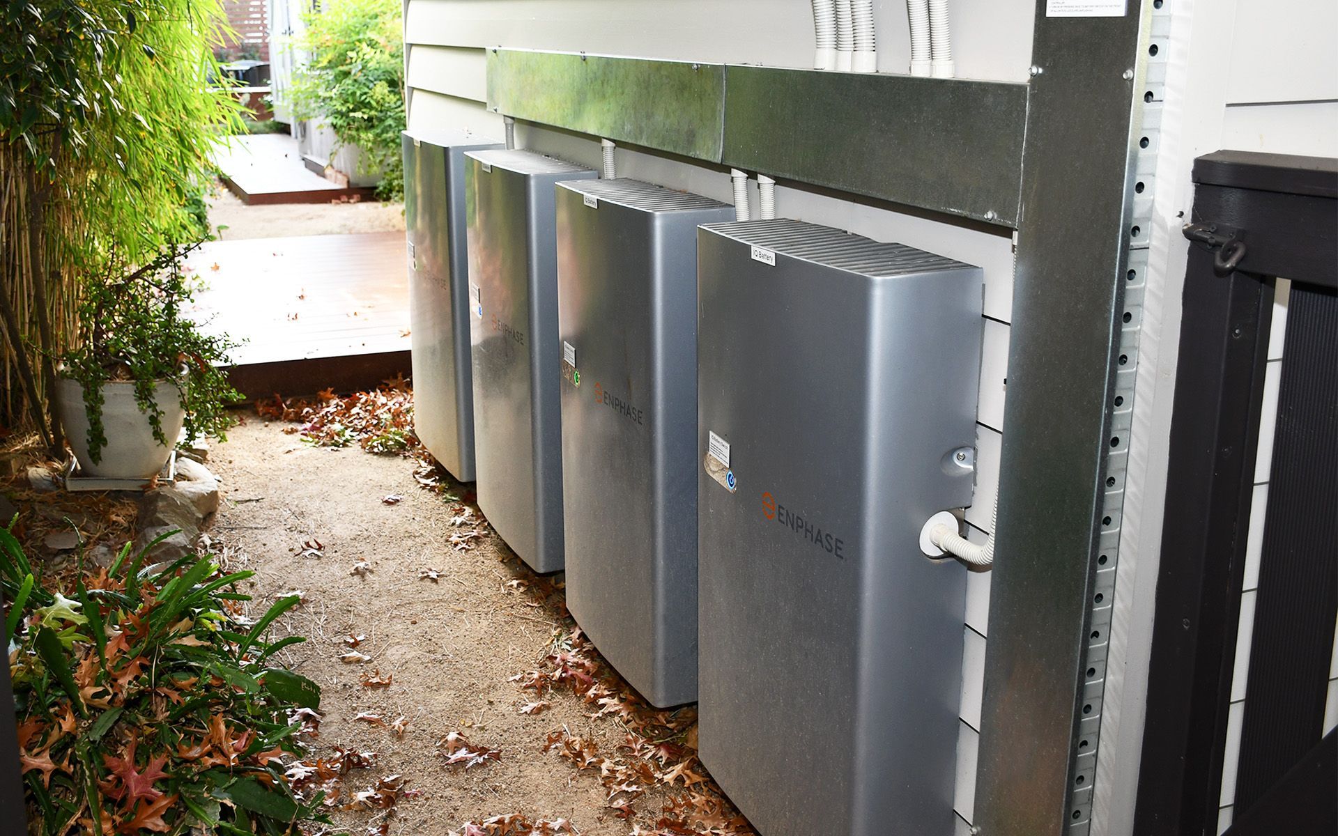 6.6 kW Suntech solar panel system with Enphase microinverters and 20 kWh battery storage installation in Ballarat