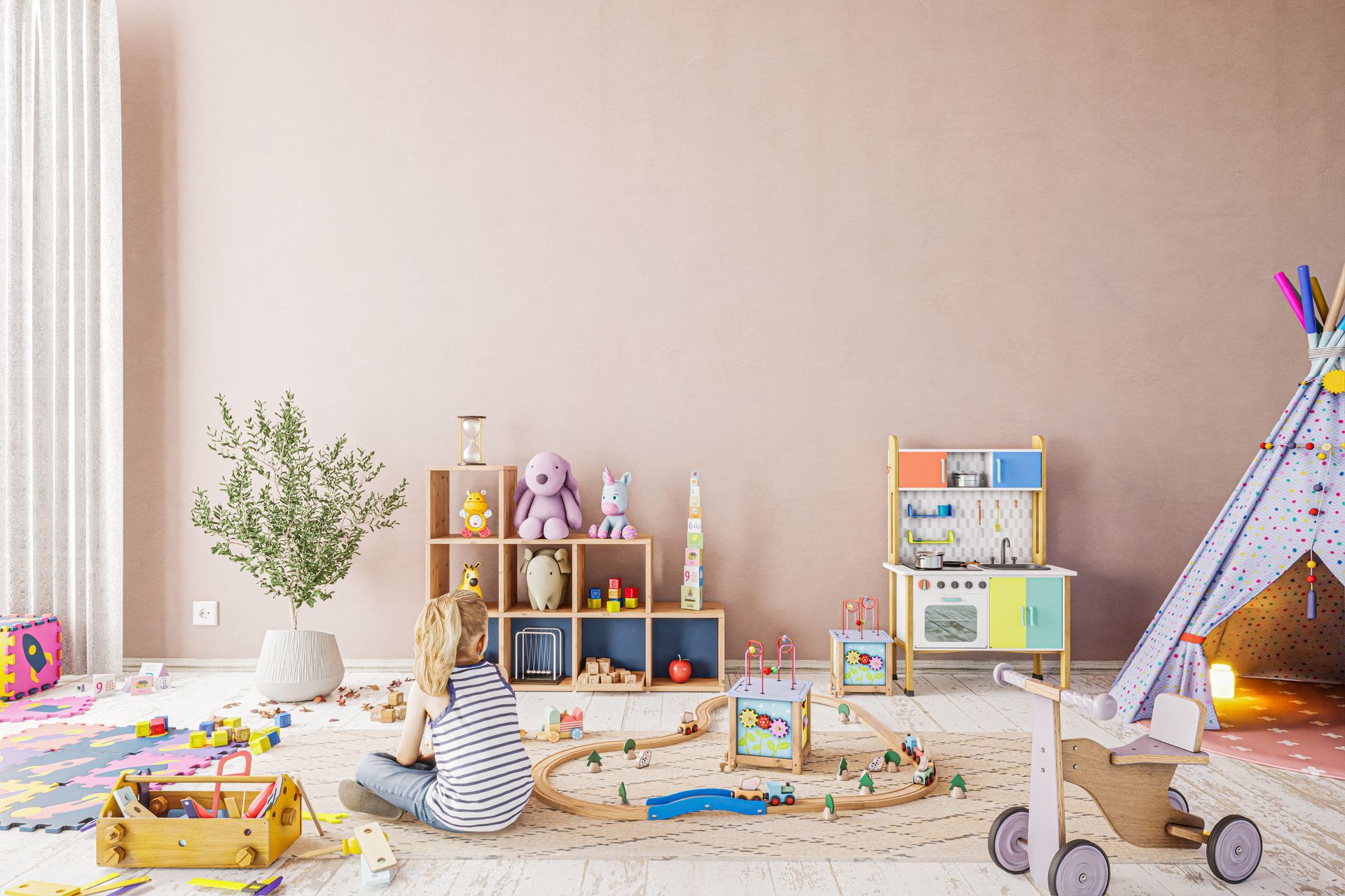 Gemütliches Kinderspielzimmer mit Spielzeug, Regalen, Zelt und einem Kind, das auf dem Boden sitzt und mit Bauklötzen spielt.