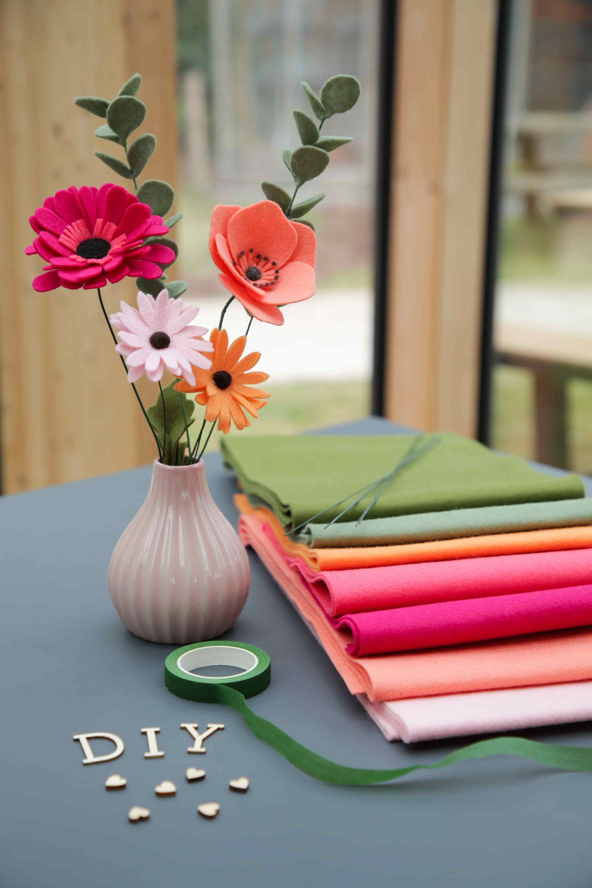boeket om zelf te maken. DIY van wolvilt