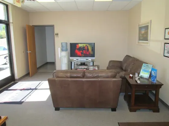 Waiting Area — St. Peters, MO — Novak’s Collision Center