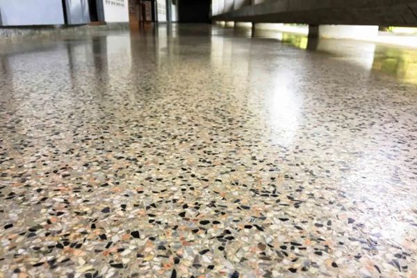 Lucidatura Pavimenti Seminato alla Veneziana Lucidatura Pavimenti Seminato alla Veneziana