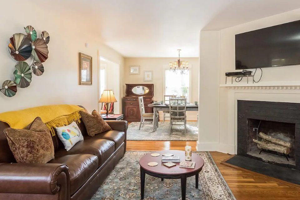 The Pearl Family Room