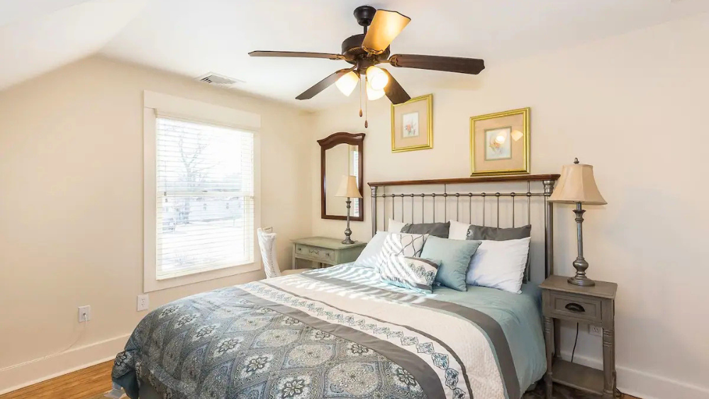 The Pearl Queen Bedroom