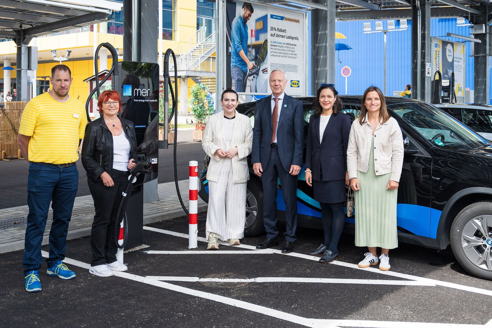 IKEA Freiburg Pressefotos Eröffnung Ladepark