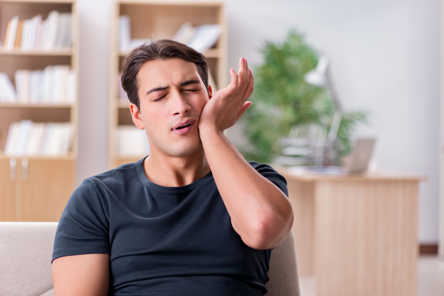 Jaw Pain on One Side When Chewing