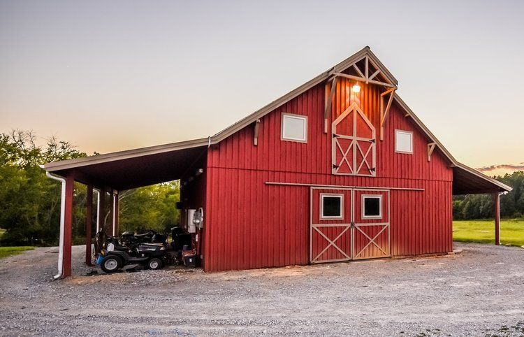 Red Barn, 1500 sq ft of venue space for gatherings.