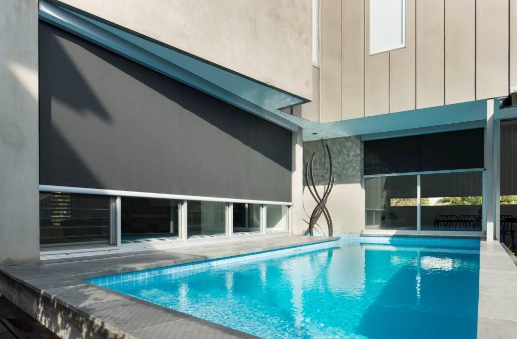 Outdoor Sunscreen Blinds