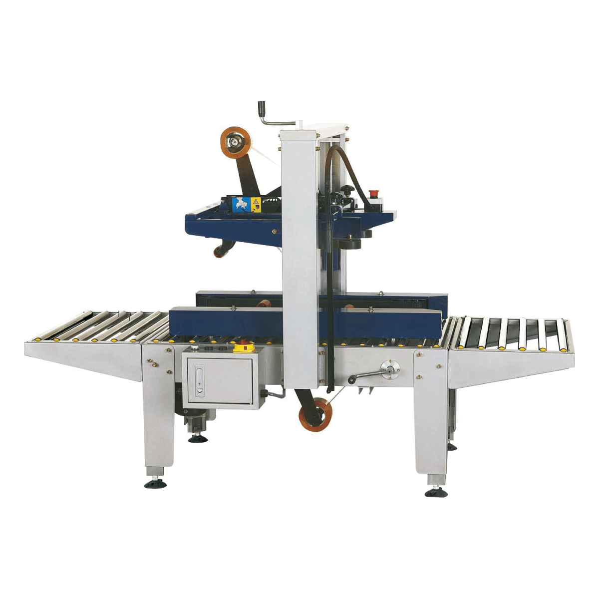 Máquina transportadora industrial con estructura azul y blanca y mesas de rodillos a ambos lados.