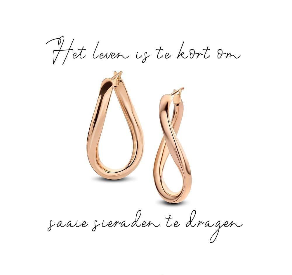 Roségouden oorbellen met druppelvorm en infinity-lus. Tekst: