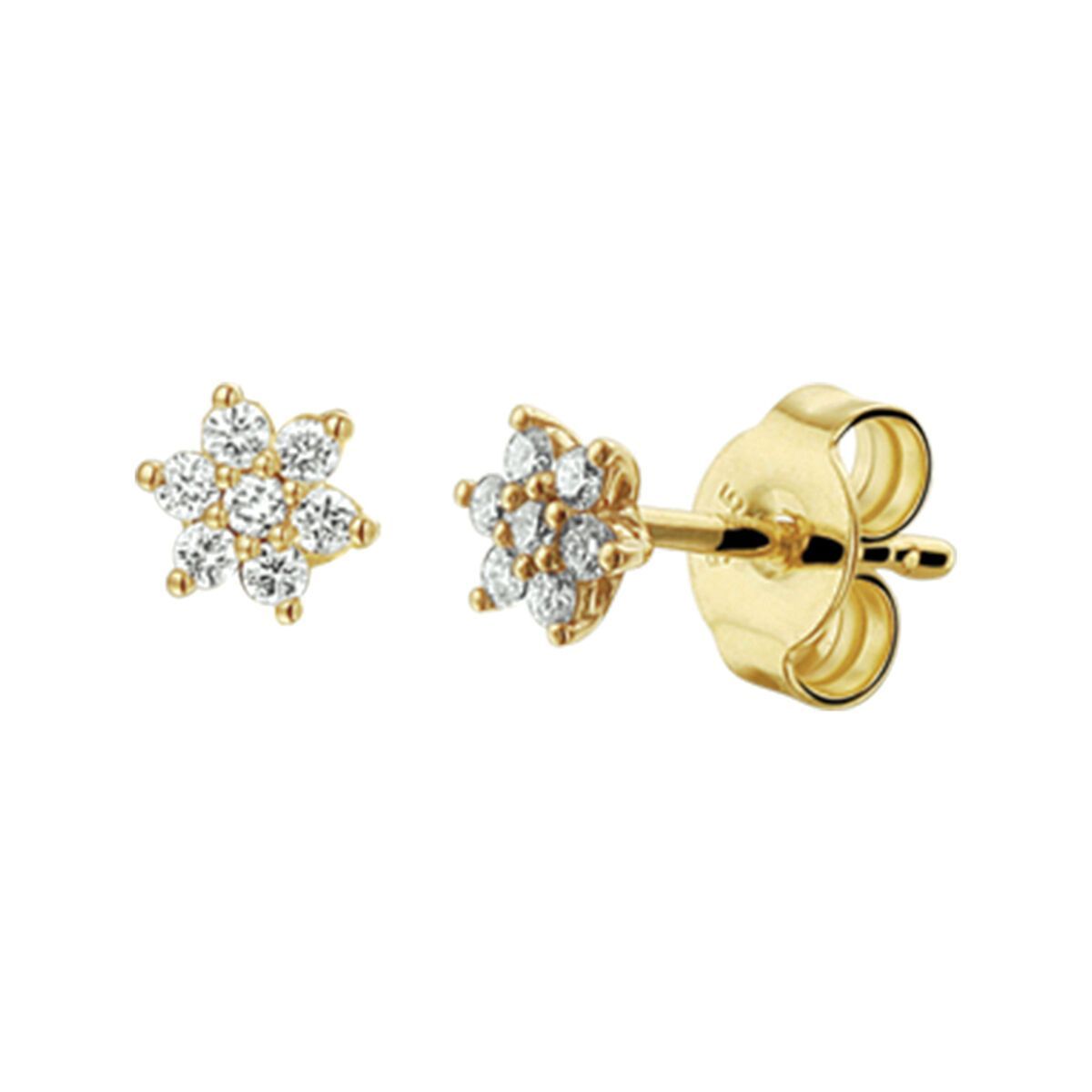 Gouden oorbellen in de vorm van kleine bloemen, met witte edelstenen in de bloemblaadjes.