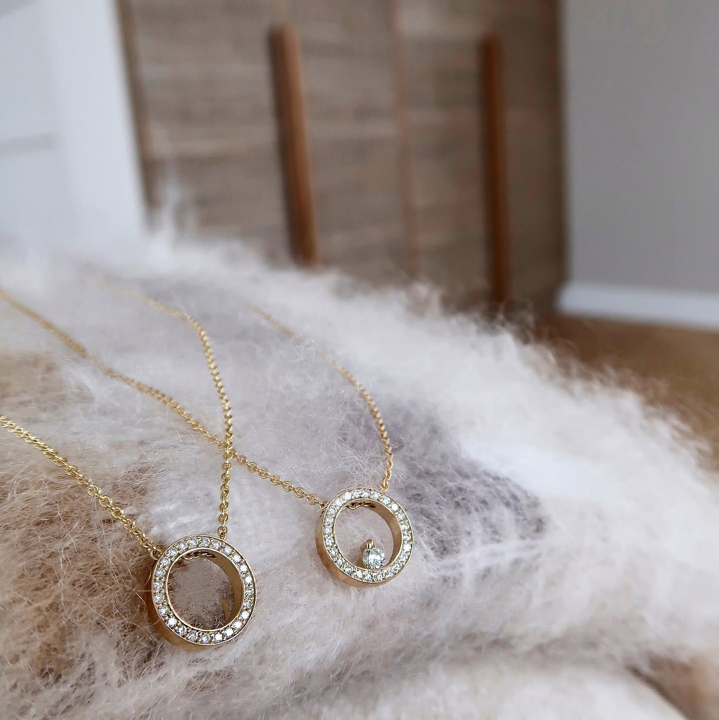 Gouden ketting met klavertjevier, initiaal 