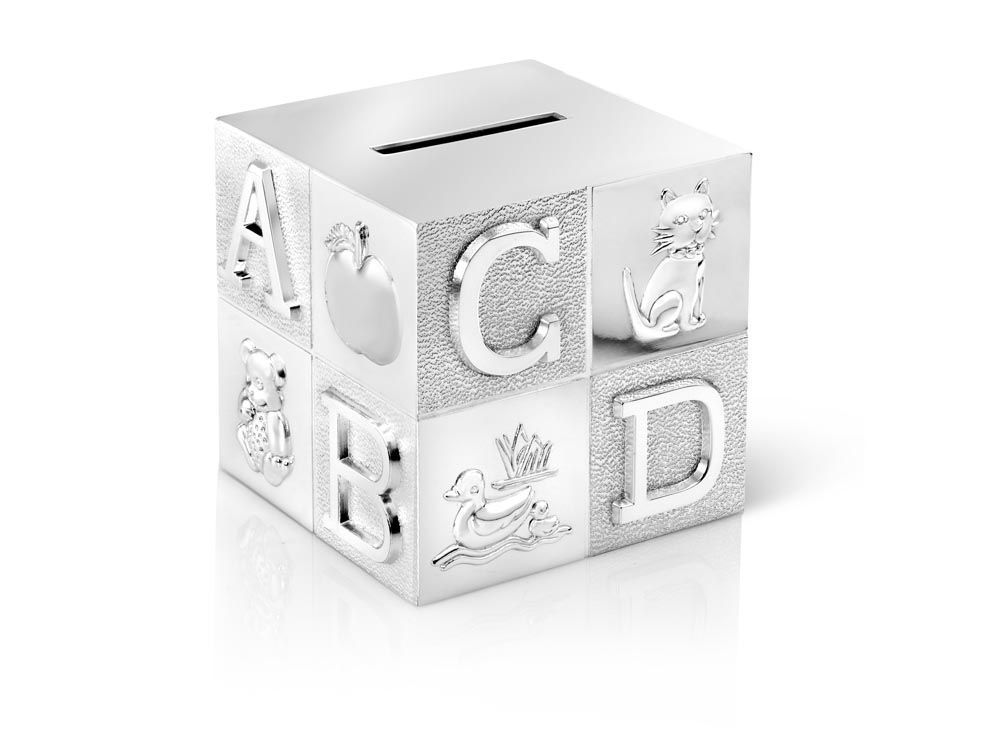 Zilveren blokkenbank met de letters A, B, C en D en illustraties van een appel, een vogel, een eend en een kat.
