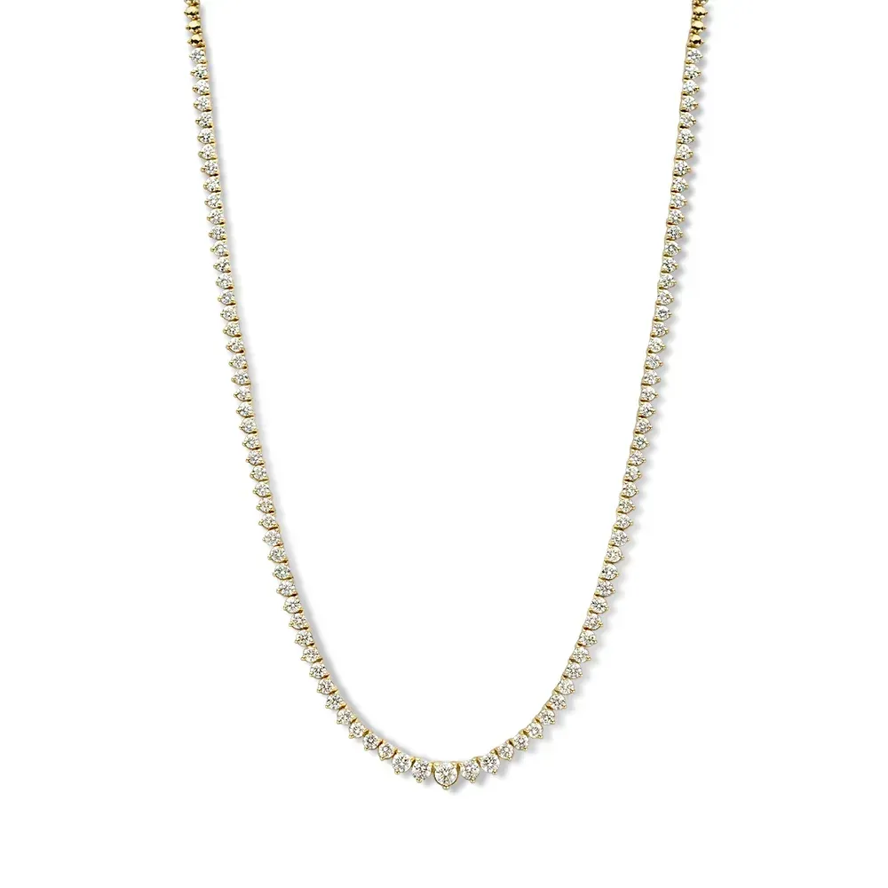 Vijf ringen met roze edelstenen en diamanten accenten op een witte achtergrond.