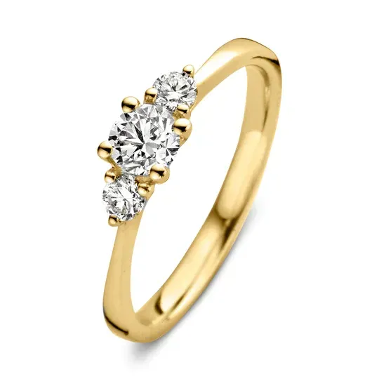 Gouden ring met drie ronde, witte diamanten.