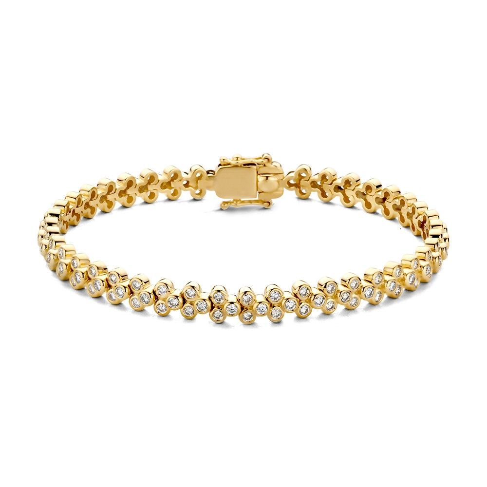 Gouden ring met een gebogen rij kleine, heldere edelstenen.