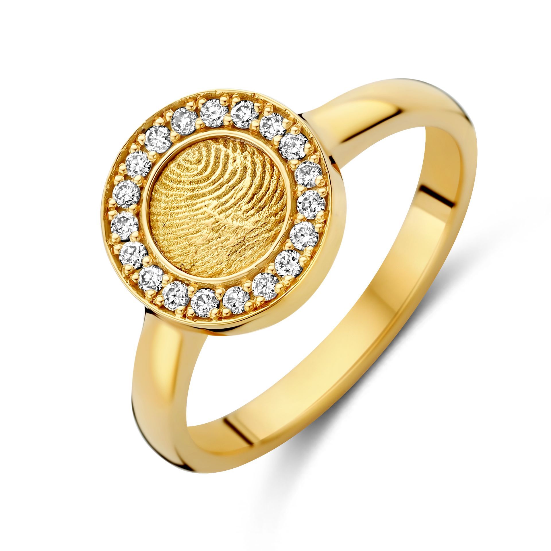 Twee gouden ringen met de letter