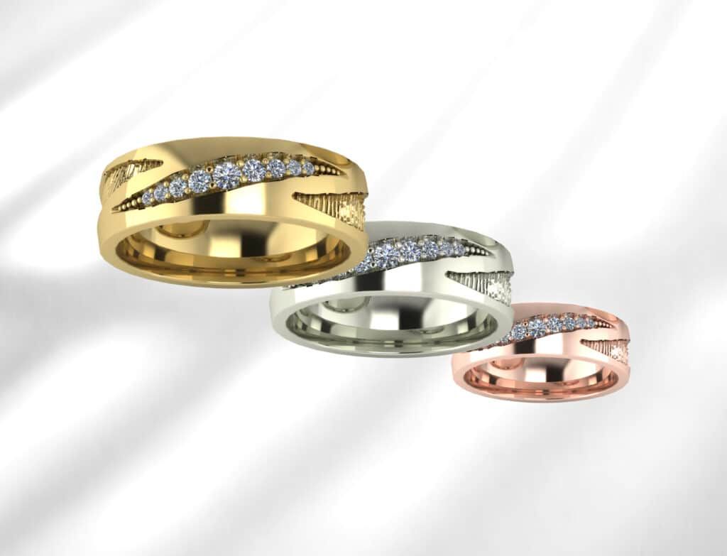 Drie trouwringen in goud, zilver en roségoud, met diamanten accenten in een golfpatroon.