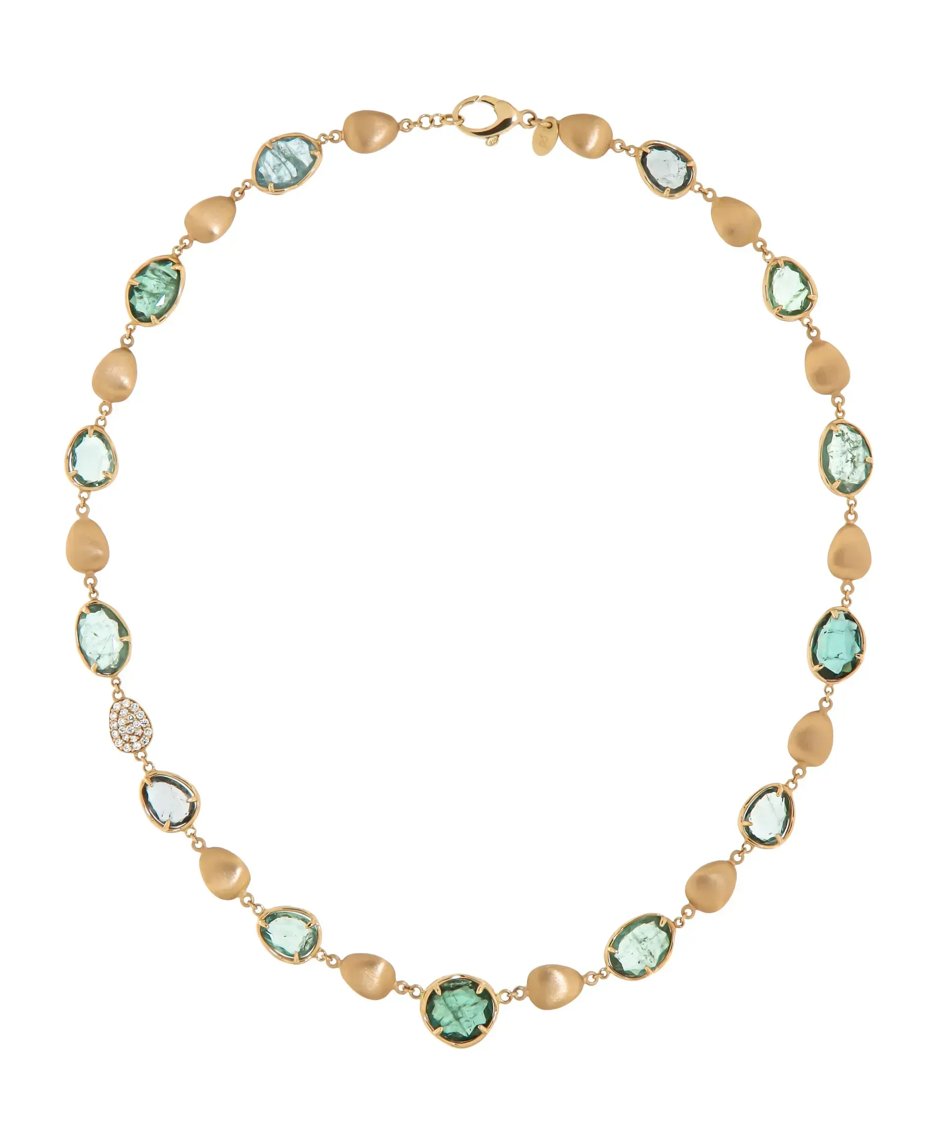 Gouden ketting met afwisselend groene en blauwe edelstenen.