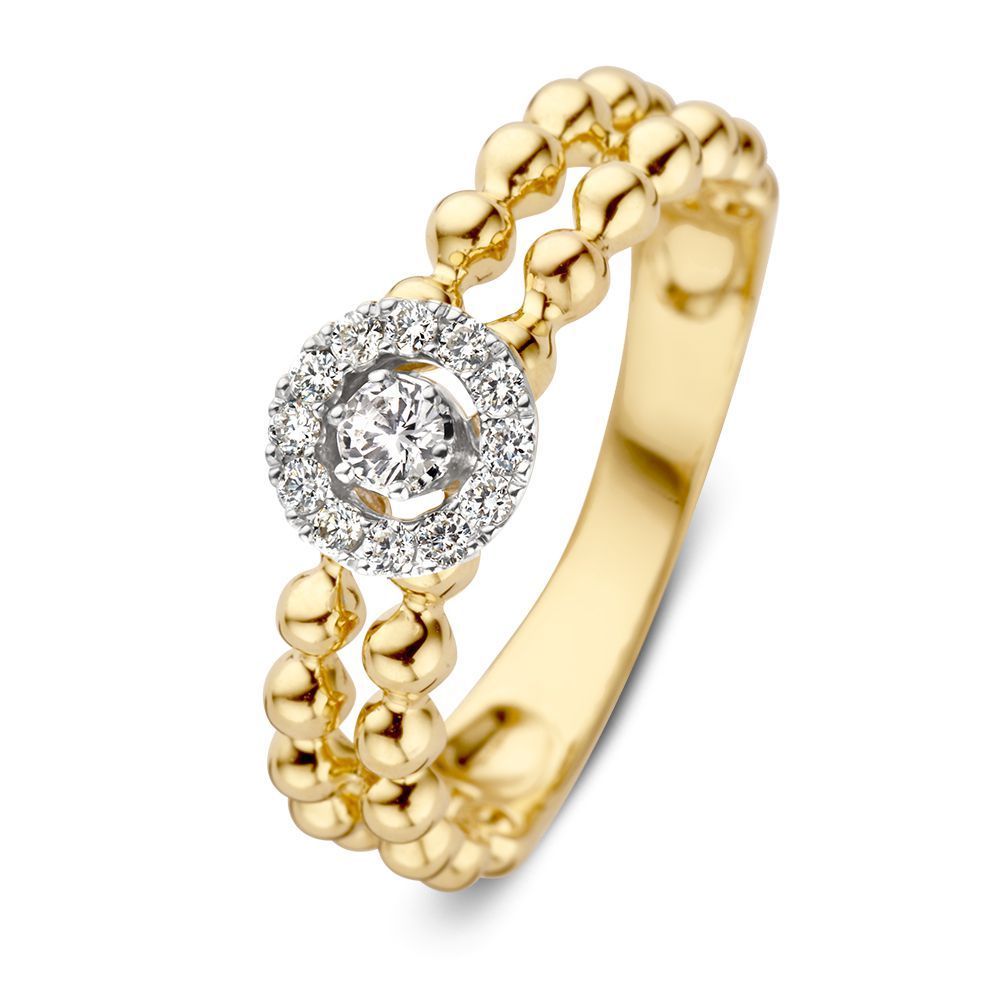 Gouden ring met een centrale diamant, omgeven door een halo van kleinere diamanten, een kralenband.