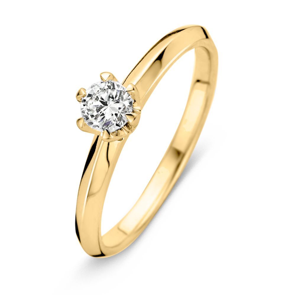 Gouden verlovingsring met een ronde, heldere diamant.