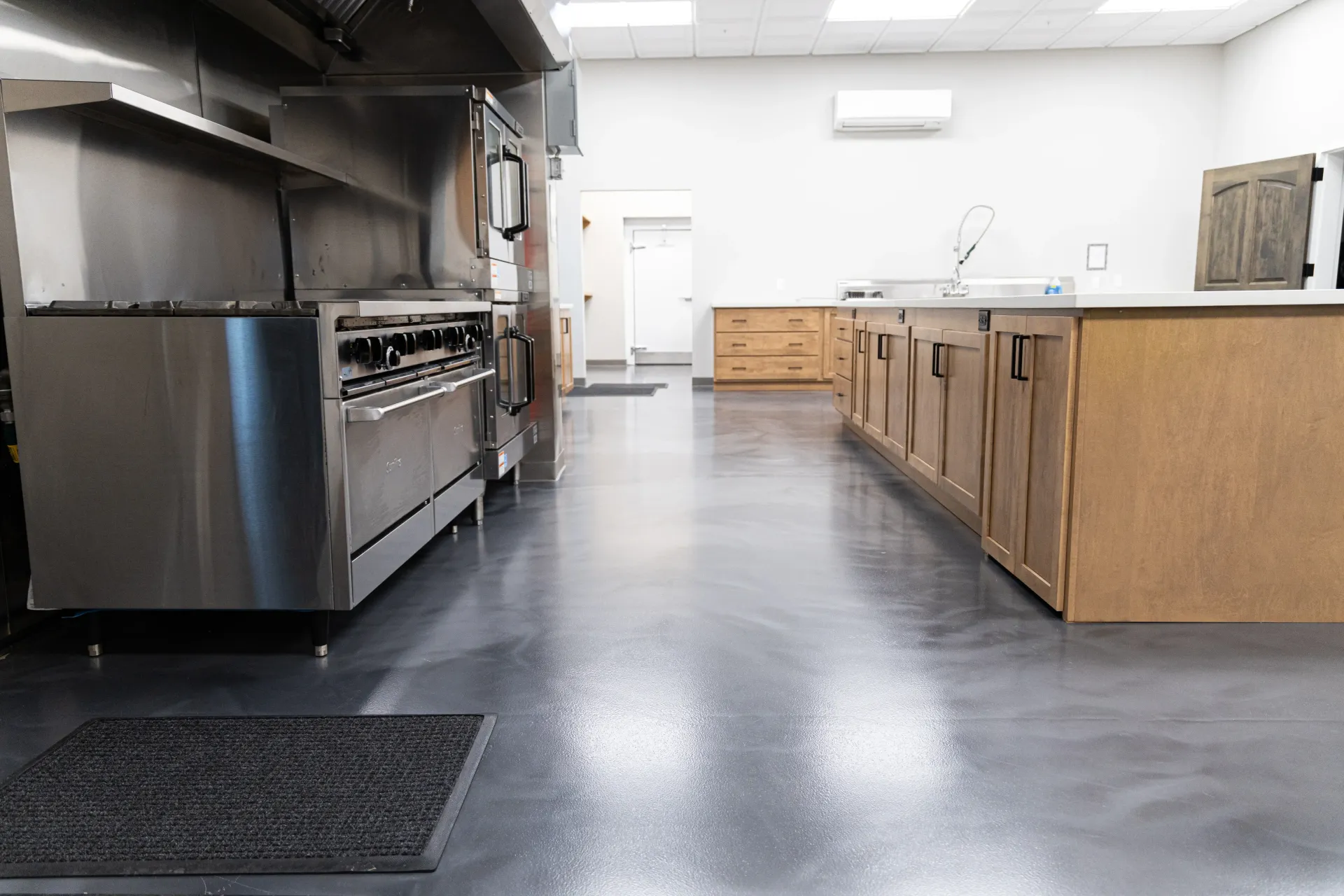Concrete Coating Services | Elite Diamond Coating | Delaware