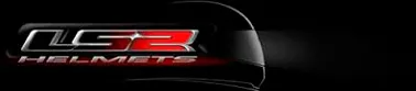Logotipo de LG3 Helmets en rojo y plateado sobre fondo negro.