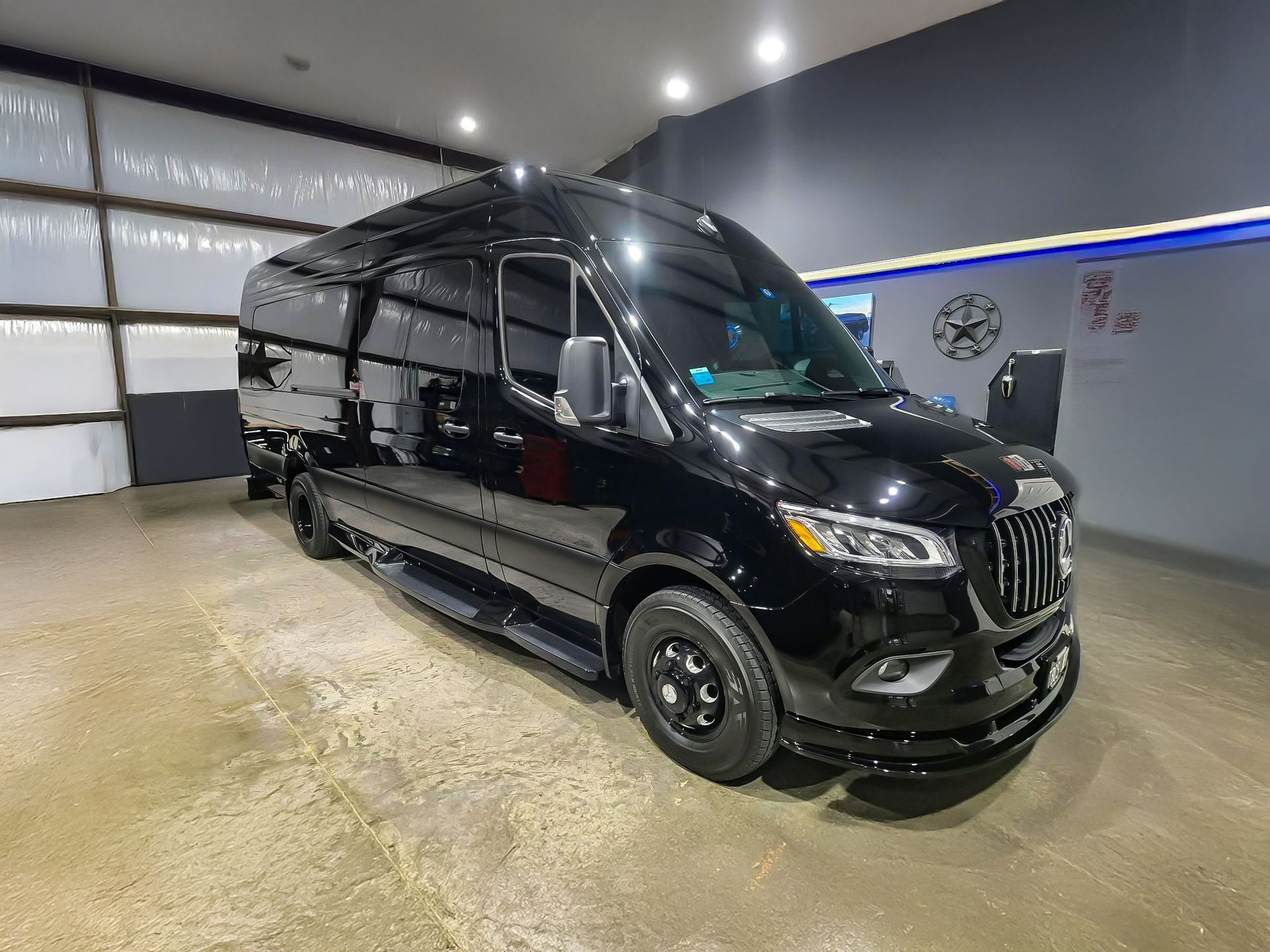 Onyx Black Car Service