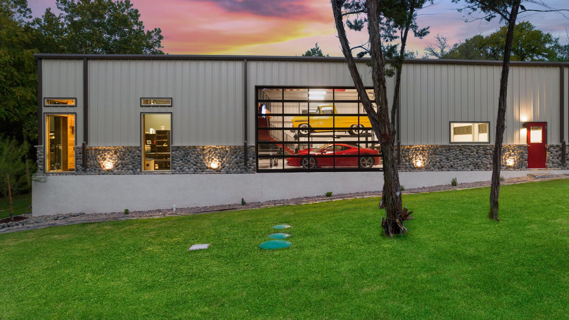 White home Exterior