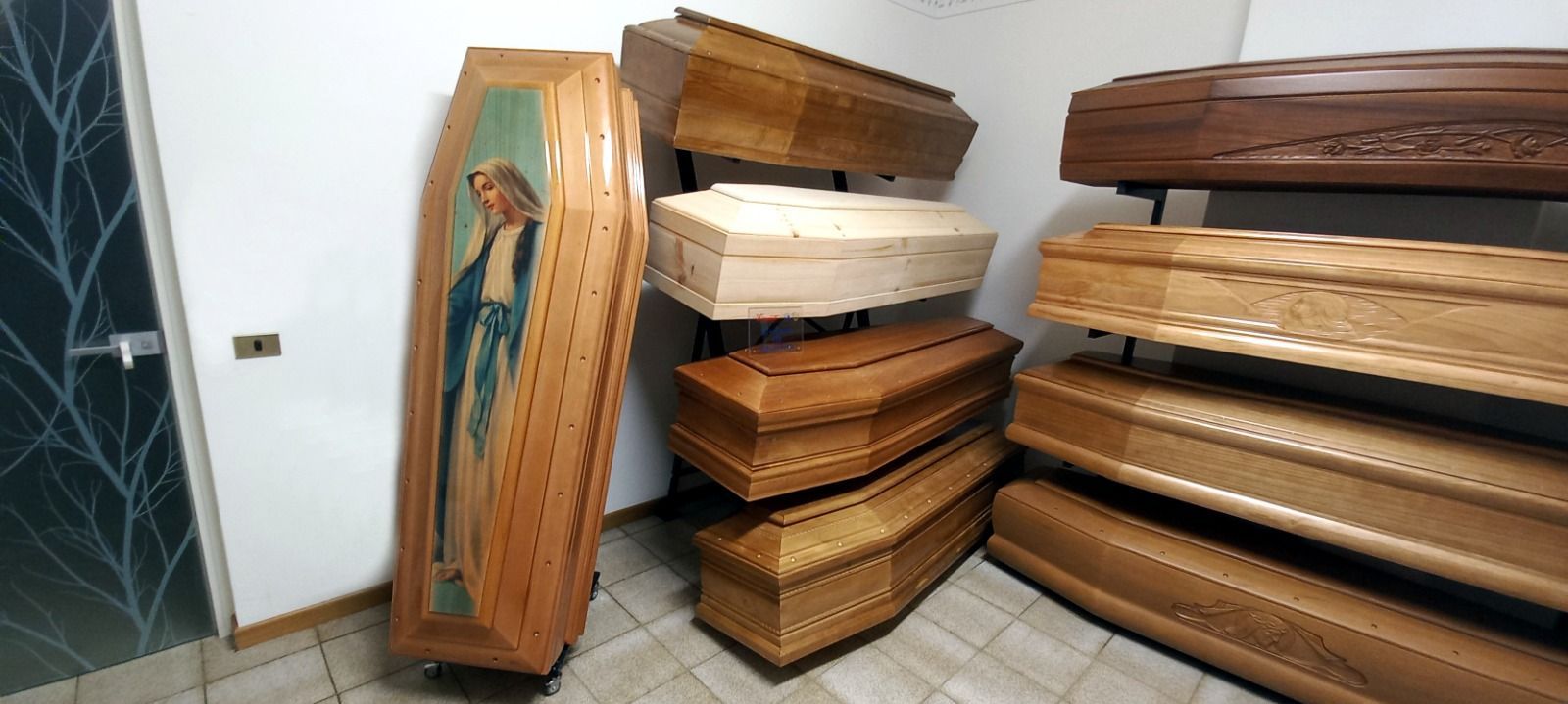 bare-urne-casa-funeraria-guida-gravellona-toce-piemonte